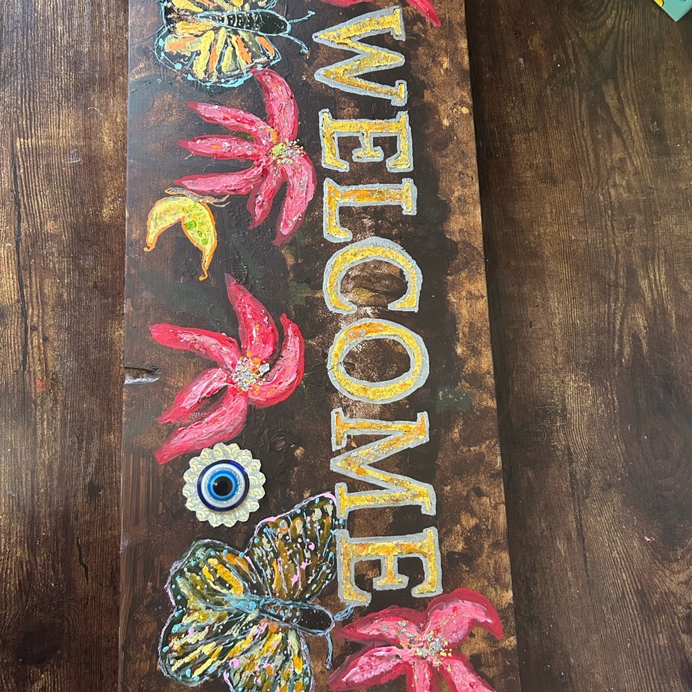 Hand_painted Welcome Sign - Picture 4 of 4